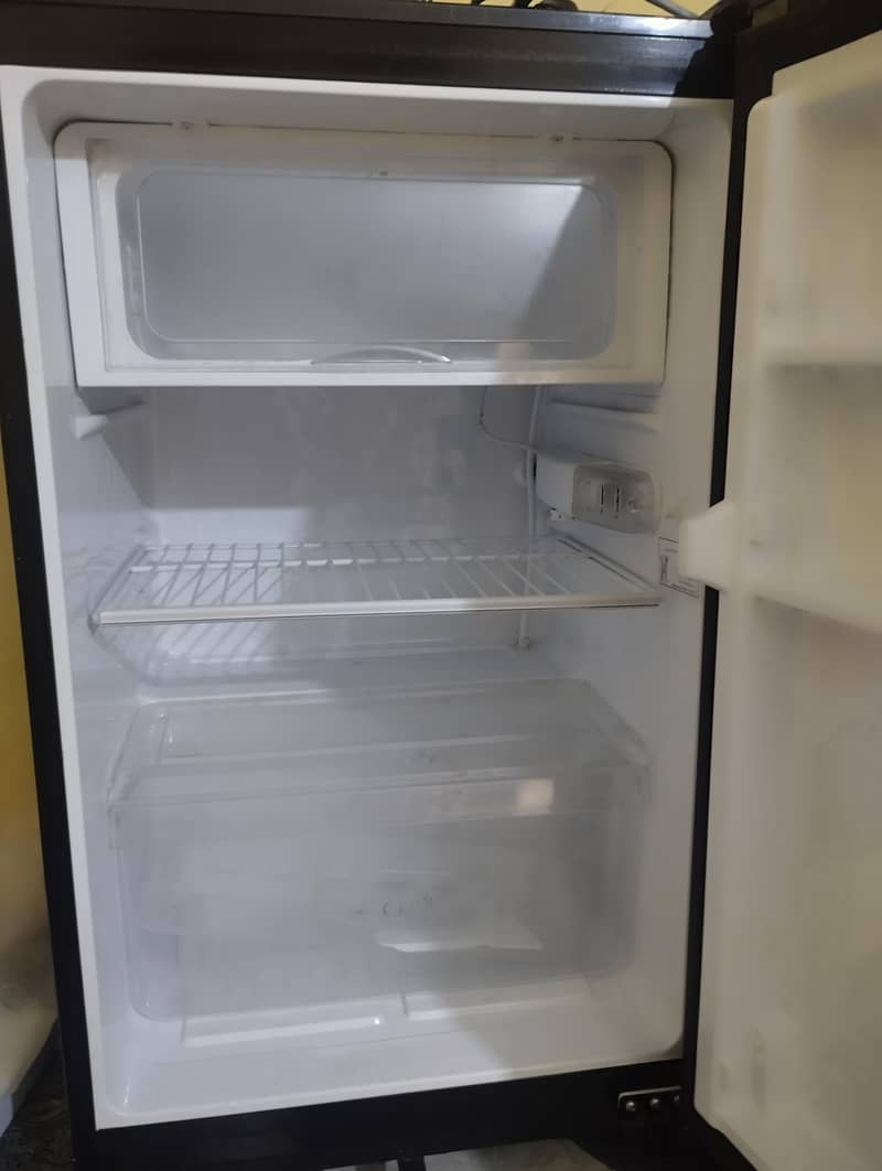 pel mini fridge 5