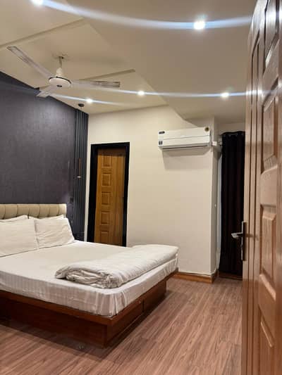 1BED FURNISH APARTMENT AVAILABLE MONTHLY FOR RENT IN ISLAMABAD E11 2