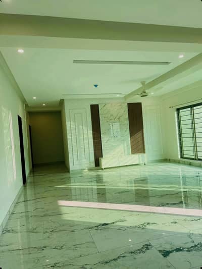 12-Marla 4-Bedroom's Brand New *H Shape* Tile Flooring ( Apartment | Flat ) For Sale | Askari 10 Lahore Cantt | @nusratestate