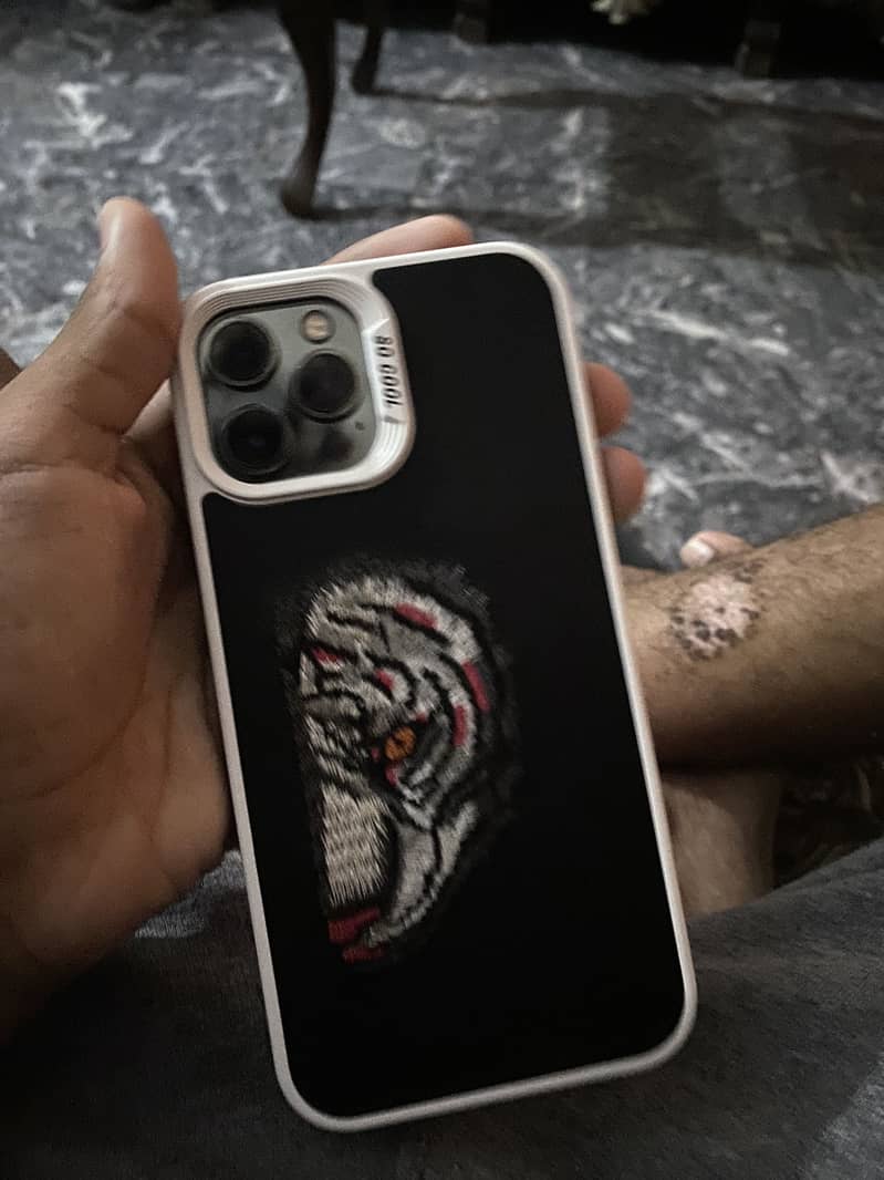 Apple iPhone 12 Pro Max 3
