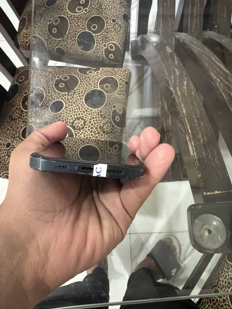 Apple iPhone 13 3