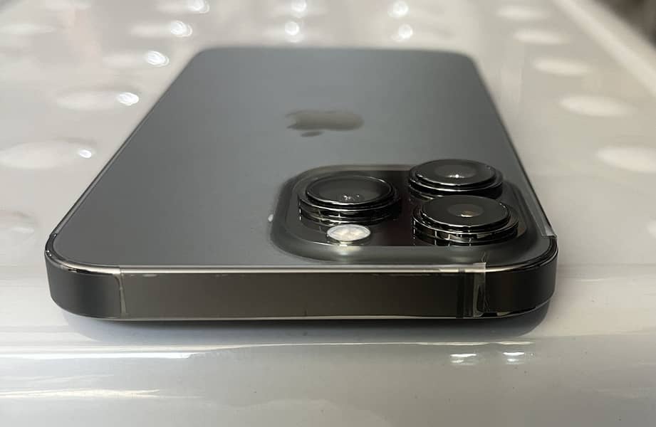 Apple iPhone 13 Pro 6