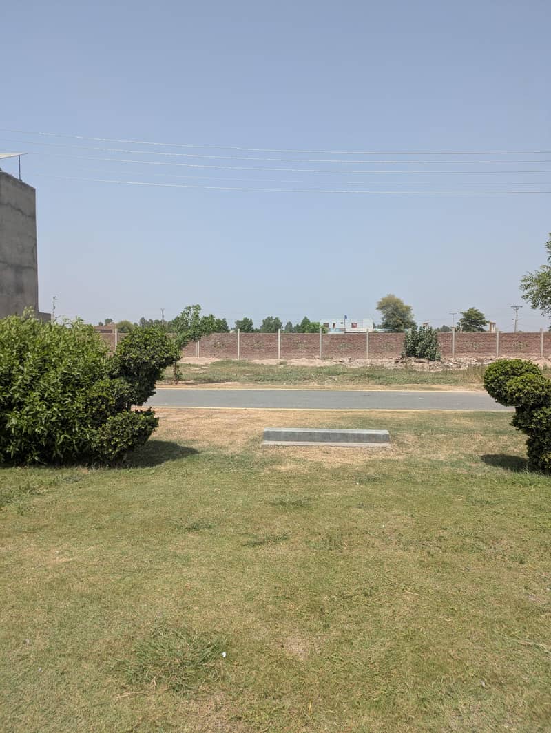 صفیہ ہومز میں پلاٹ خریدنے کے لیے رابطہ کریں۔ 6