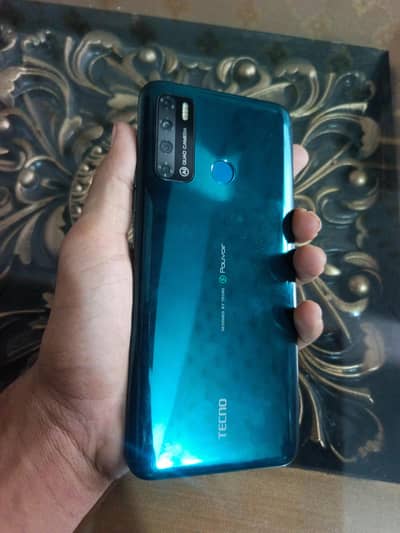 Tecno Pouvoir 4