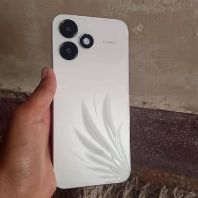 OPPO A6c 2 mouth use h aur new condition location Faisalabad