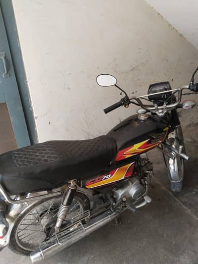 Rohi 70 cc Bike