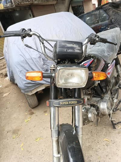 koi Kam nhi hya bike man sarf aga ka tayar Dala ga