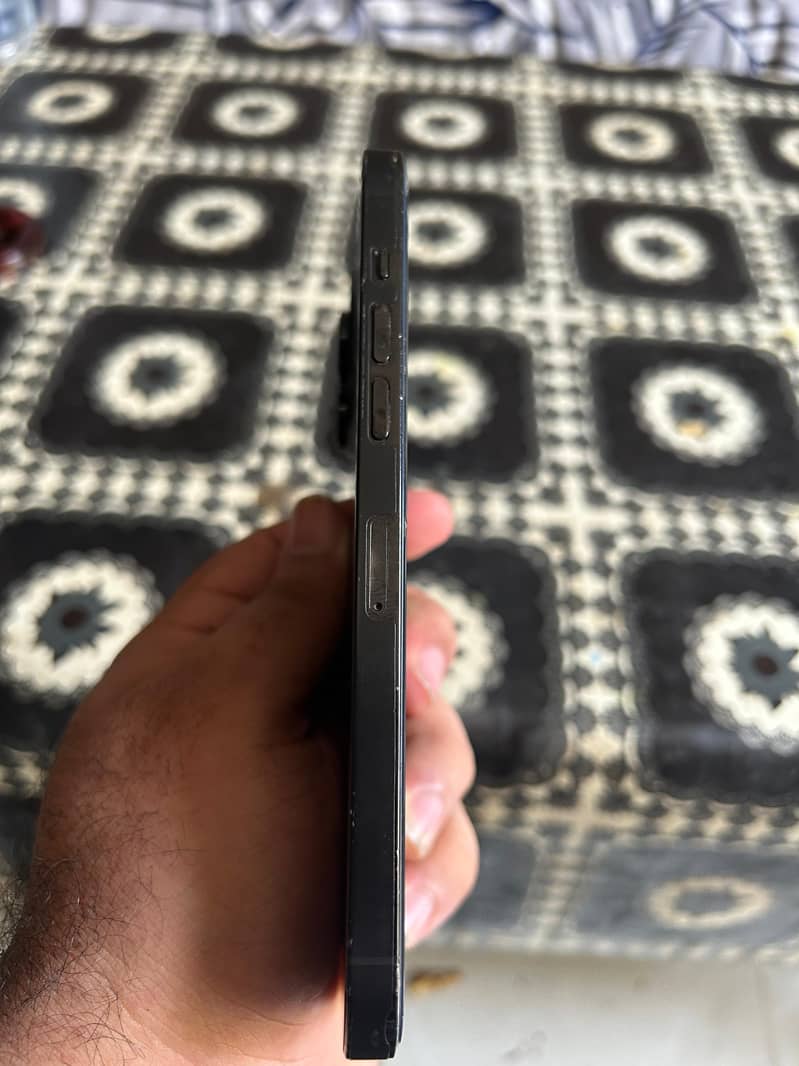 Apple iPhone 14 Pro Max 1