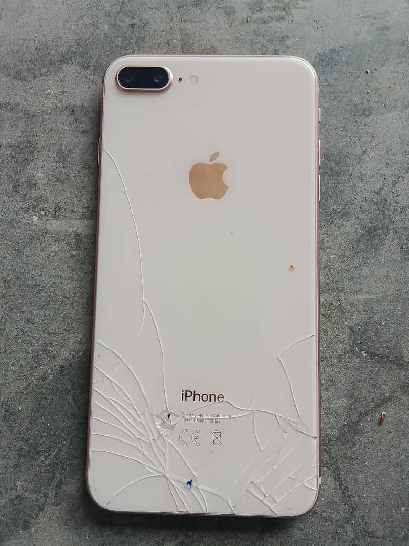Apple iPhone 8 Plus 0