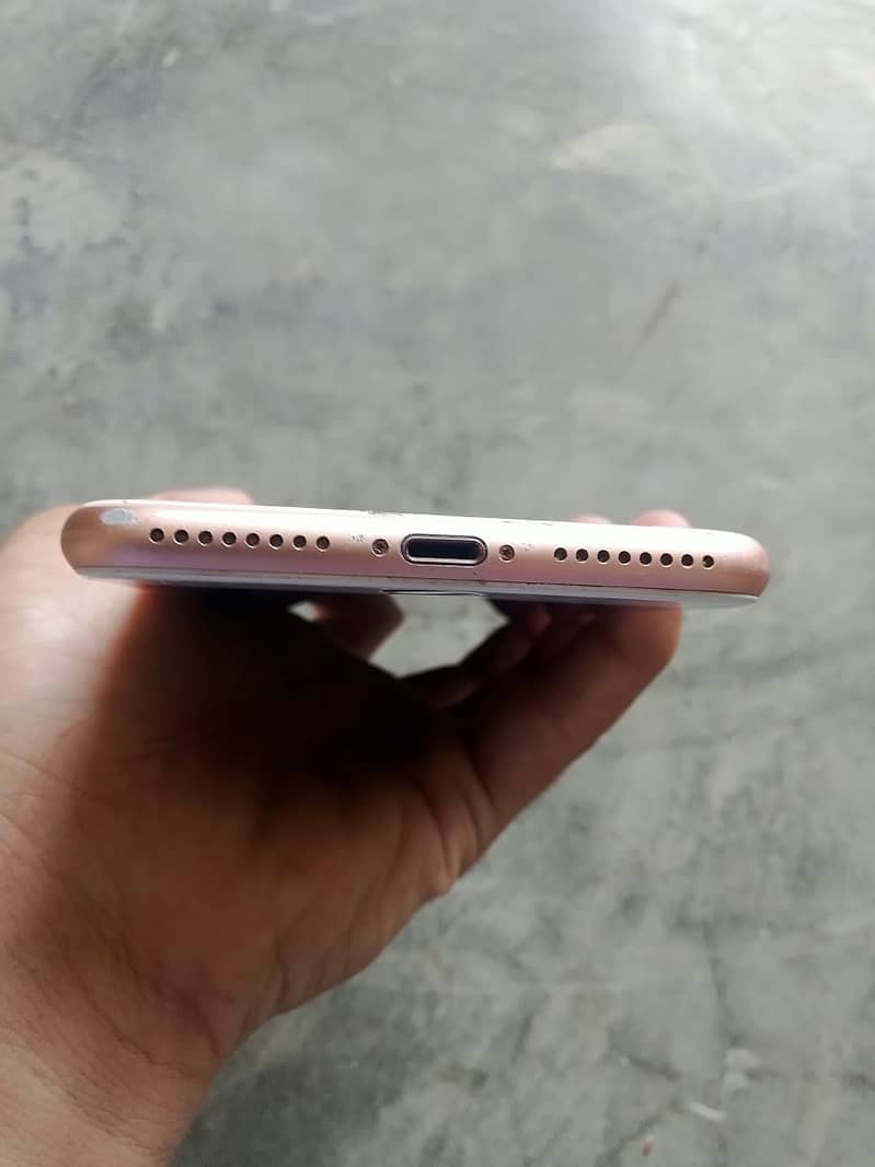 Apple iPhone 8 Plus 3
