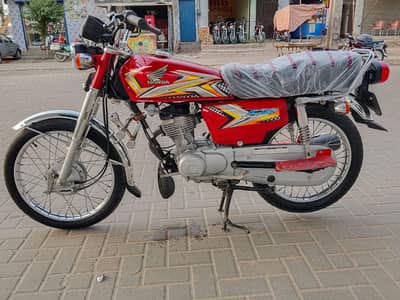 HONDA CG 125 2025 MODEL AVAILABLE FOR CELL