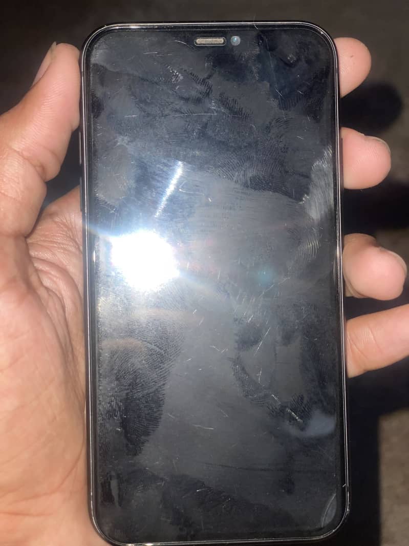 Apple iPhone 11 0