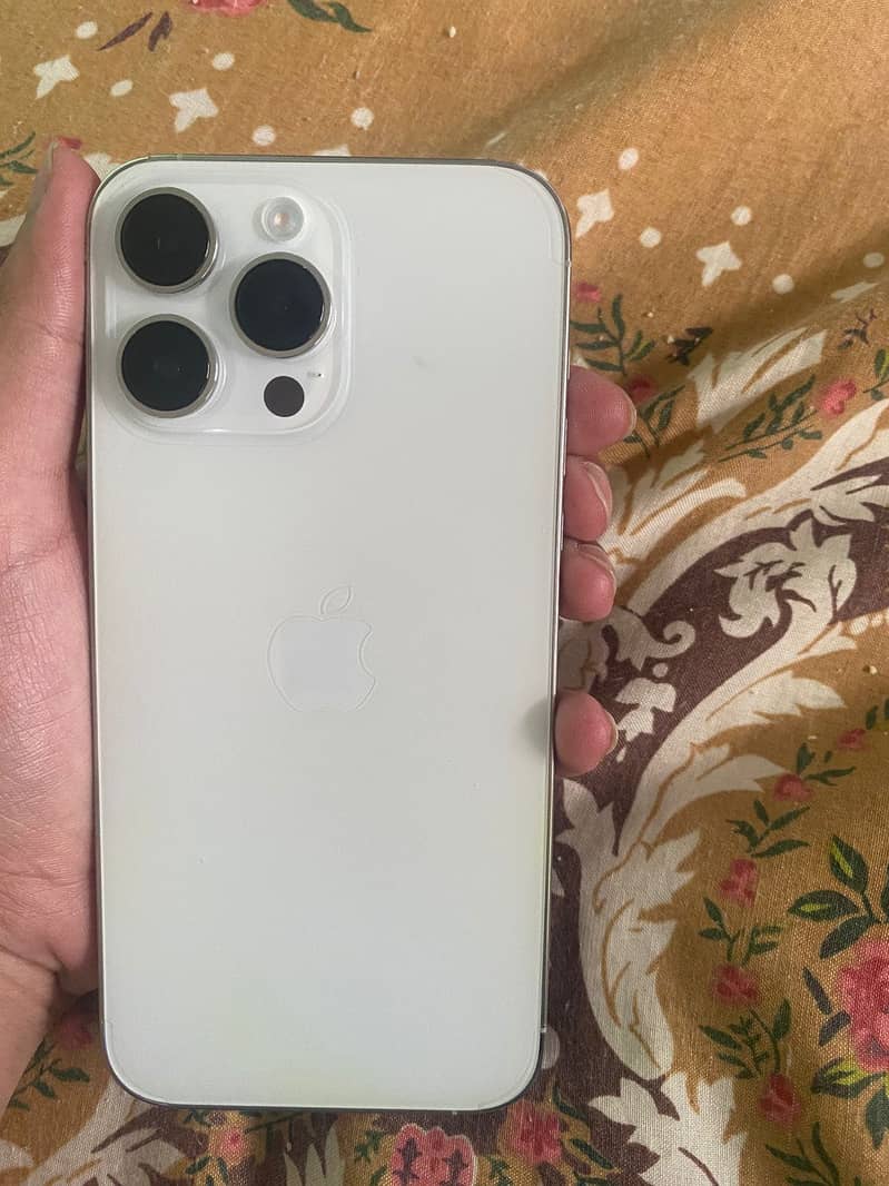 Apple iPhone 14 Pro Max 2