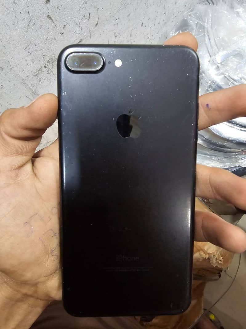 Apple iPhone 7 Plus 0