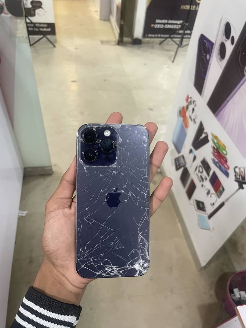 Apple iPhone 14 Pro Max 1