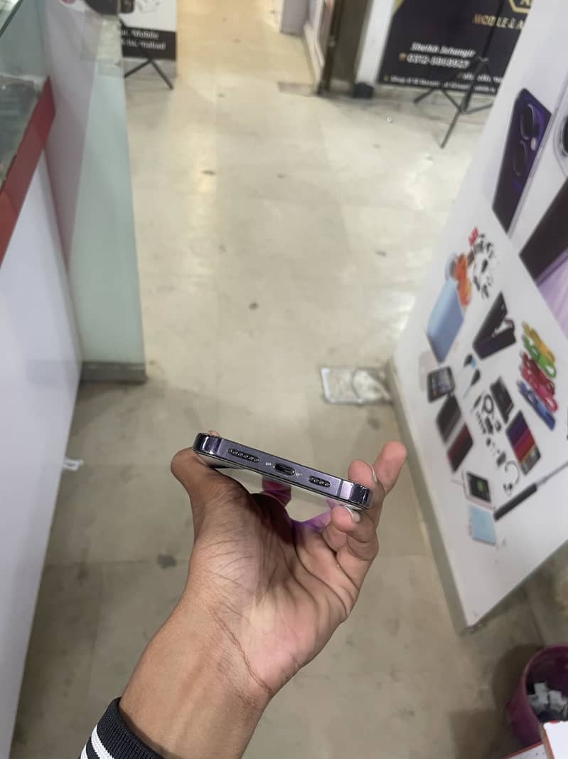 Apple iPhone 14 Pro Max 6