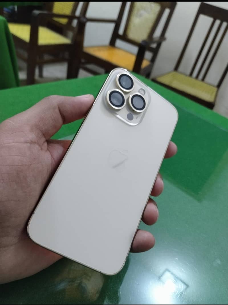 Apple iPhone 13 Pro 0