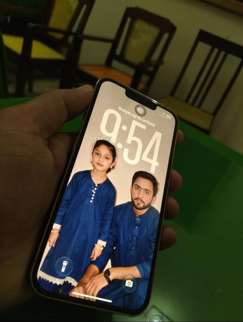 Apple iPhone 13 Pro 1