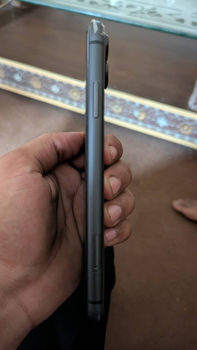 Apple iPhone 11 5