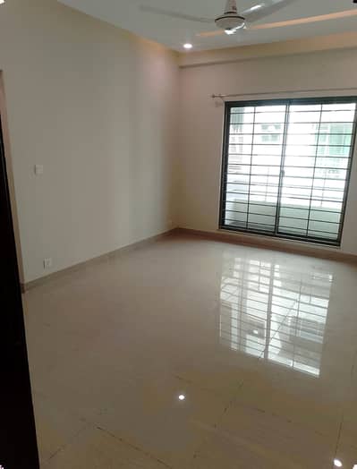 10-Marla 3-Bedroom's Flat Tile Flooring ( Apartment | Flat ) For Sale | Askari 11 DHA Lahore | @nusratestate