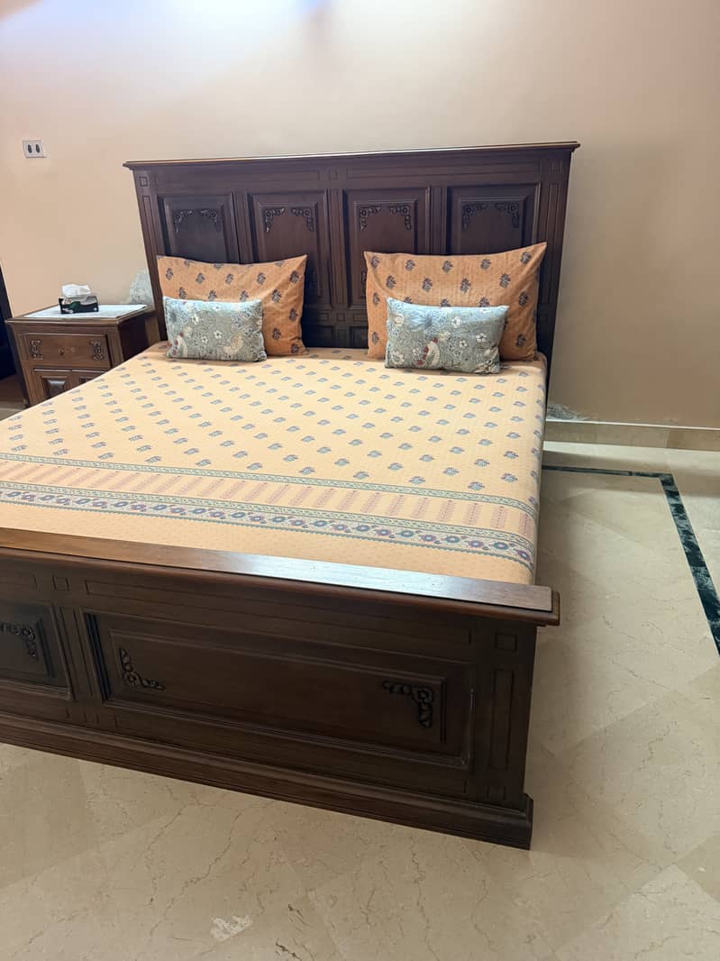 Double Bed 0