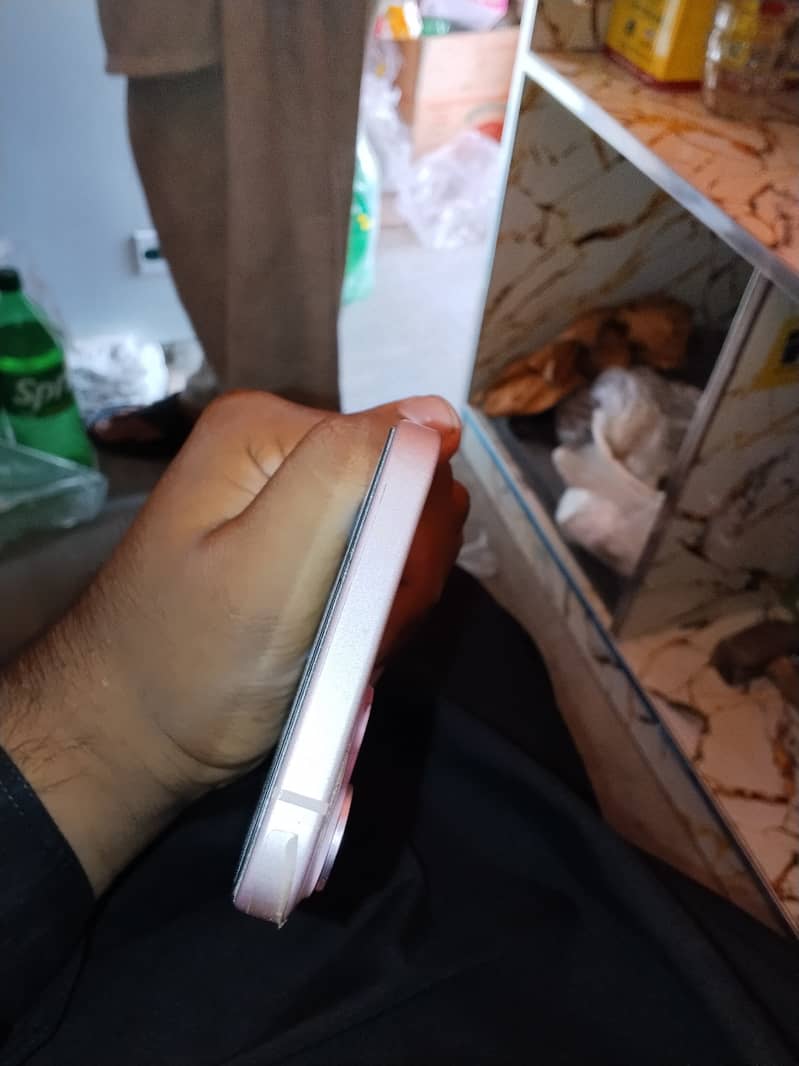 Apple iPhone 15 plus 2