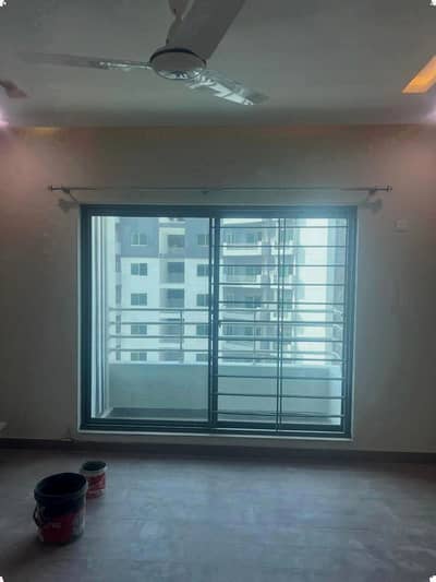 10-Marla 3-Bedroom's Tile Flooring (Apartment | Flat) For Sale | Askari 10 Lahore Cantt | @nusratestate