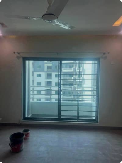 10-Marla 3-Bedroom's Tile Flooring (Apartment | Flat) For Sale | Askari 10 Lahore Cantt | @nusratestate