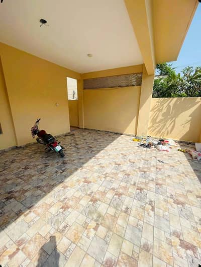 17-Marla 4-Bedroom's Tile Flooring (House) For Sale, Askari 10 Lahore Cantt | @nusratestate