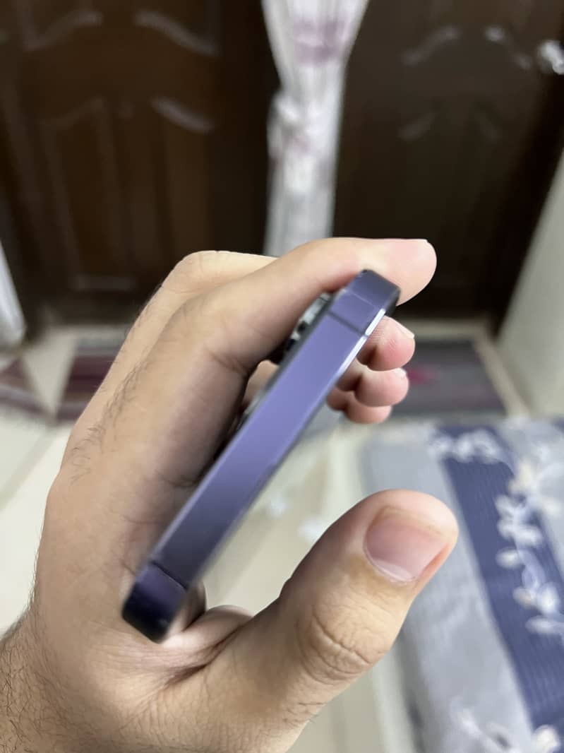 Apple iPhone 14 Pro 1