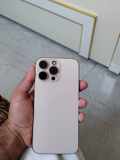 Apple iPhone 16 Pro Max