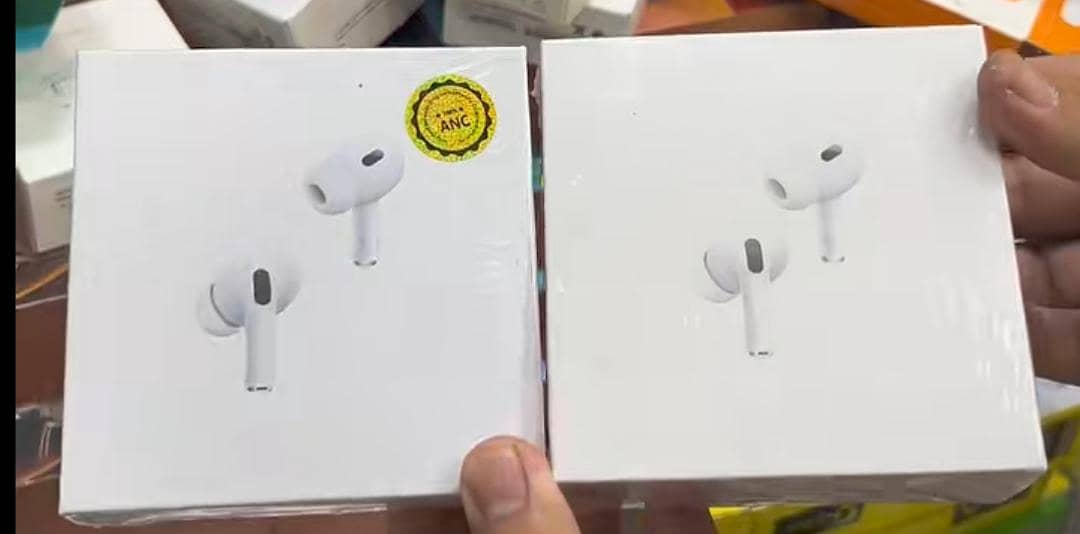 earbuds 0