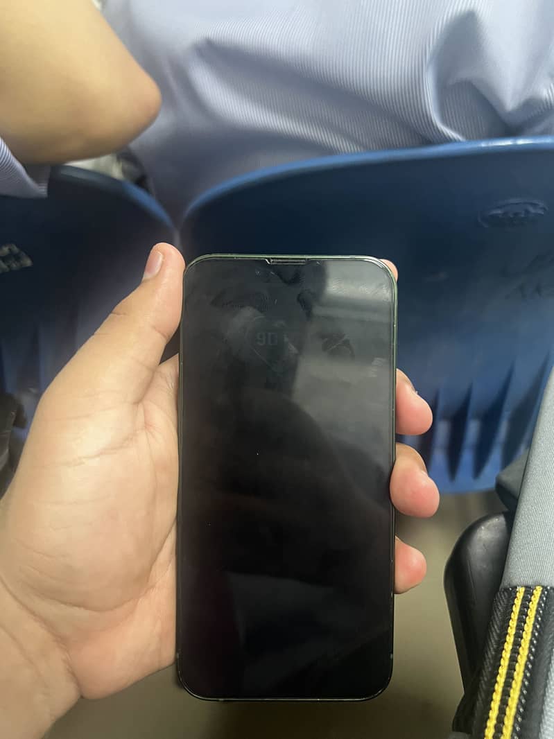 Apple iPhone 13 2