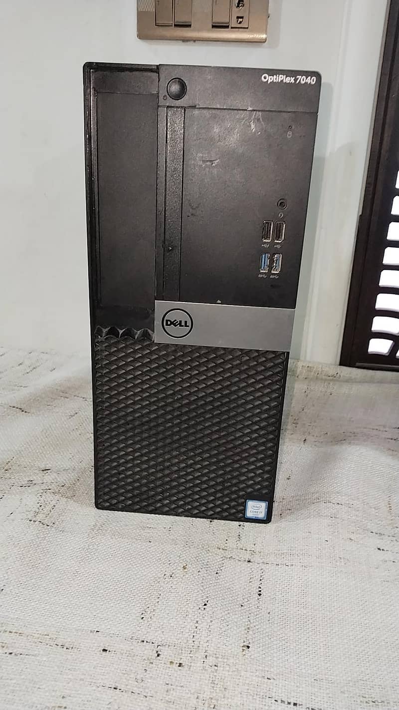 PC with screen 4