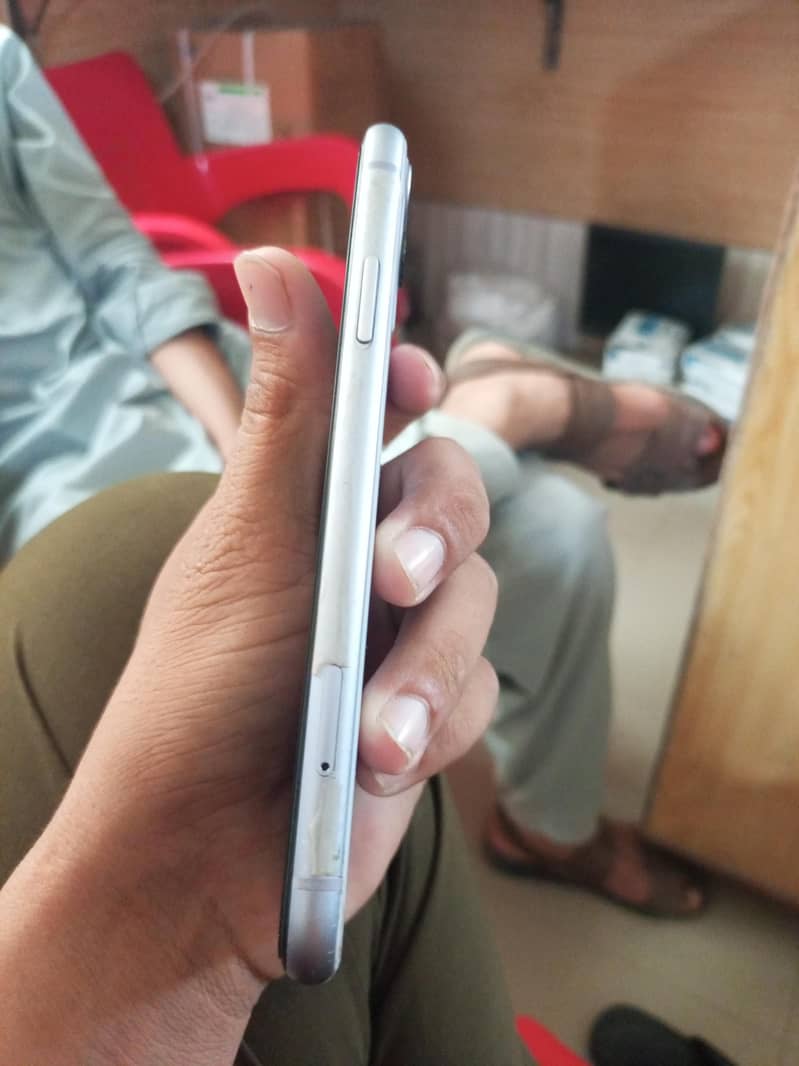 Apple iPhone 11 2