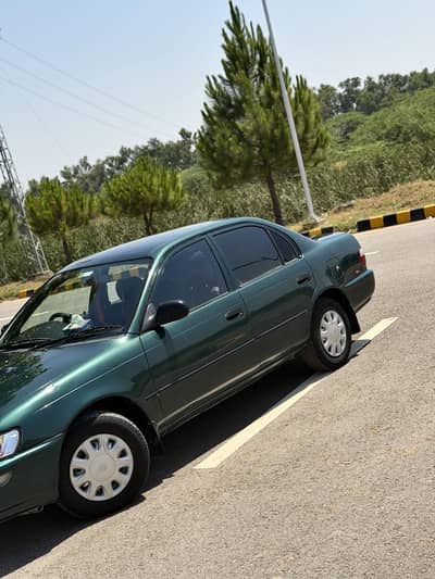 Xe corolla antique