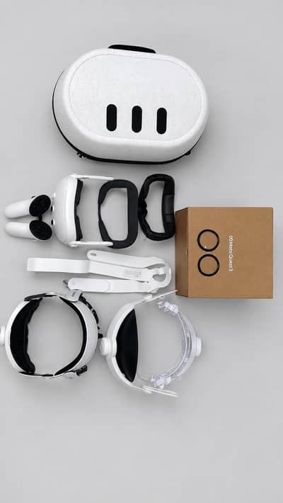 Meta Quest 3 VR Headset – Complete Kit with Case & Extra Strap