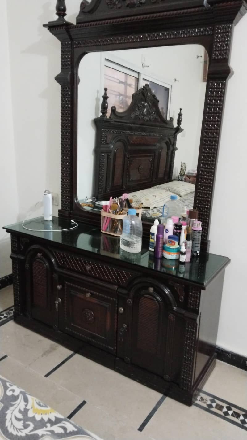 chinyot bed and dressing table 1
