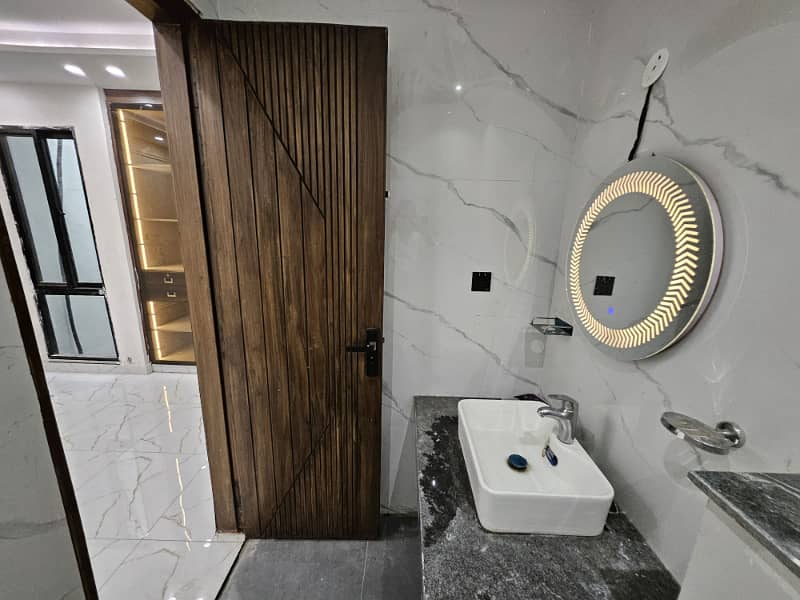Flat For Rent 4