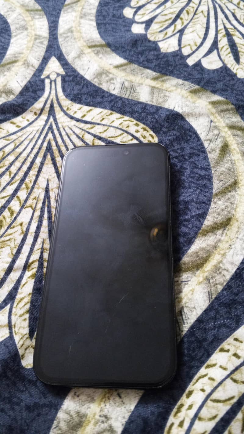 Apple iPhone 16 2