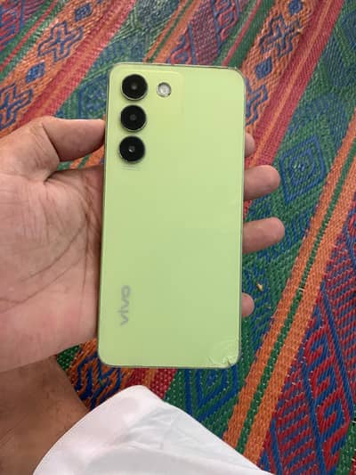 Vivo Y100