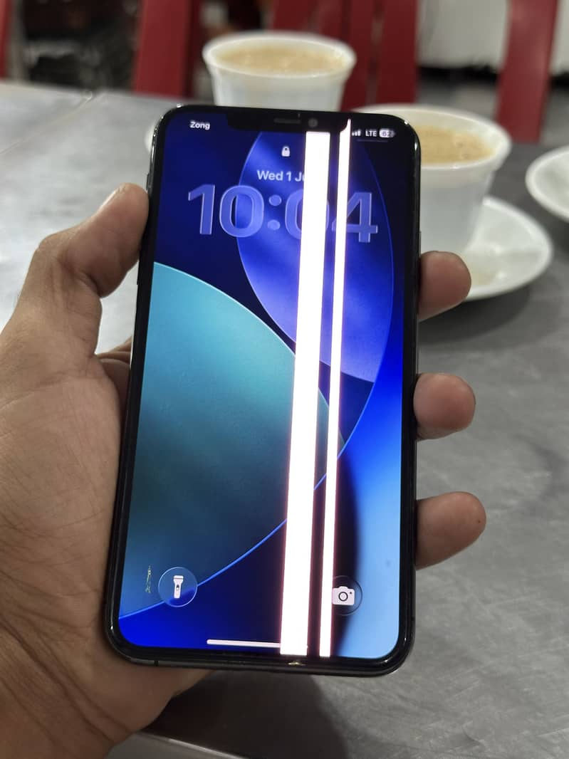 Apple iPhone 11 Pro Max 2