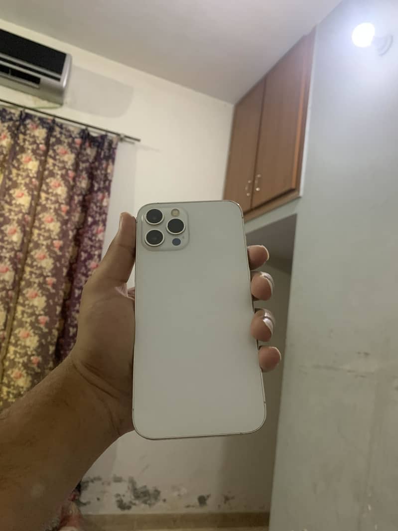 Apple iPhone 12 Pro Max 3