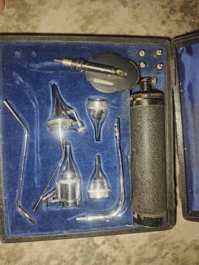 keeler vista ent set . vintage ent diagnostic set.