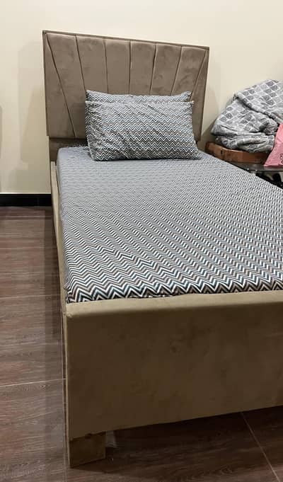 single bed with mattress