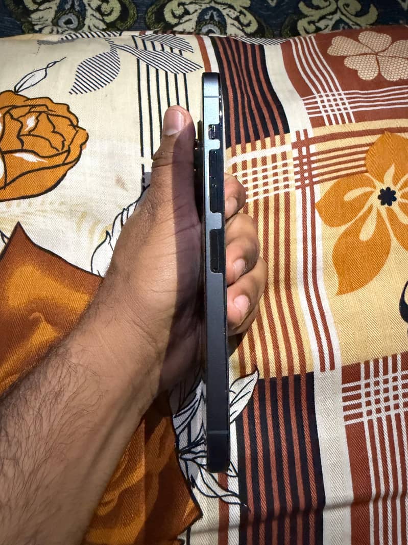 Apple iPhone 13 Pro Max 3