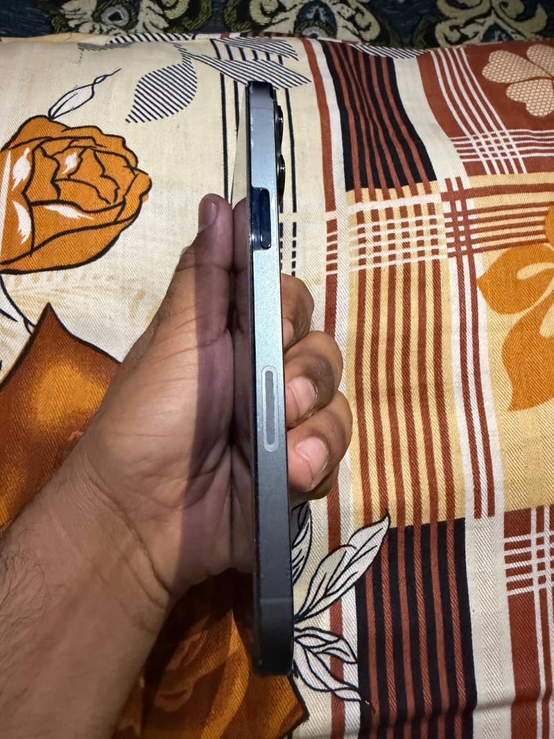 Apple iPhone 13 Pro Max 5