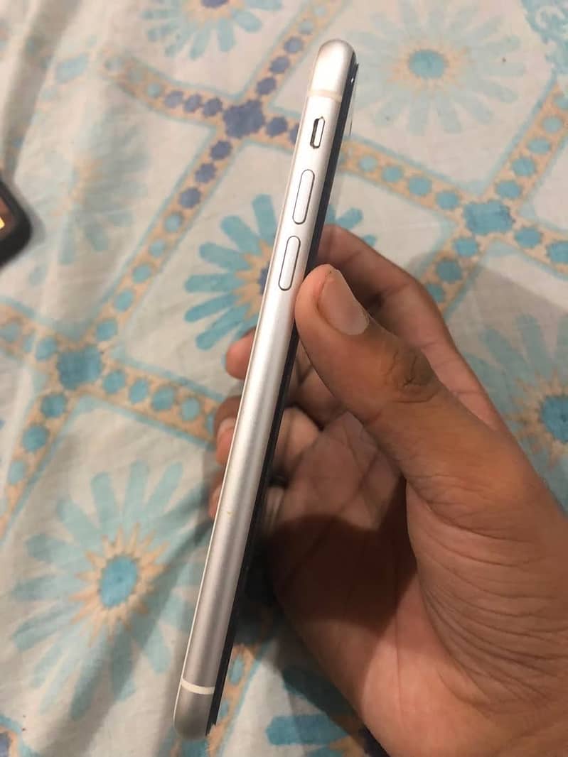Apple iPhone 11 2