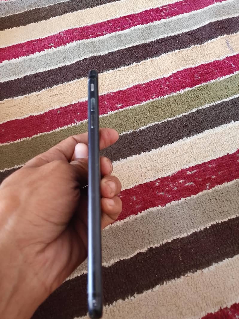 Apple iPhone 7 Plus 3
