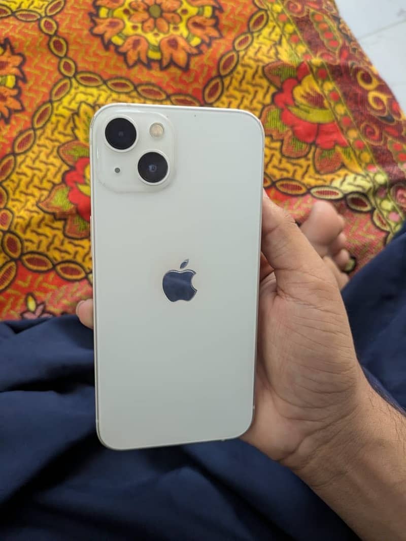 Apple iPhone 13 4